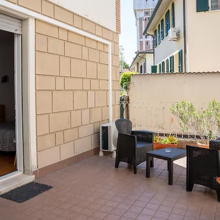Guesthost - La Mudira Apartman *