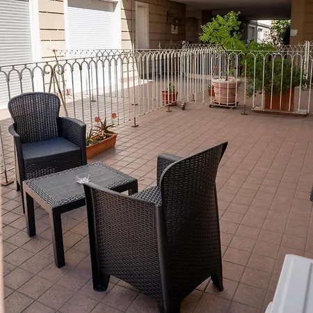 Guesthost - La Mudira Apartman Ravenna